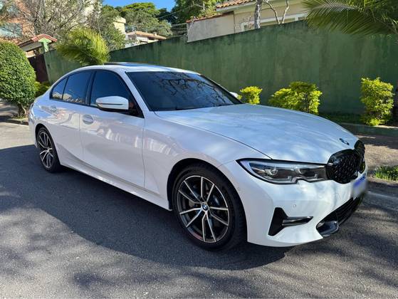 BMW 330i 2.0 16V TURBO GASOLINA SPORT AUTOMÁTICO